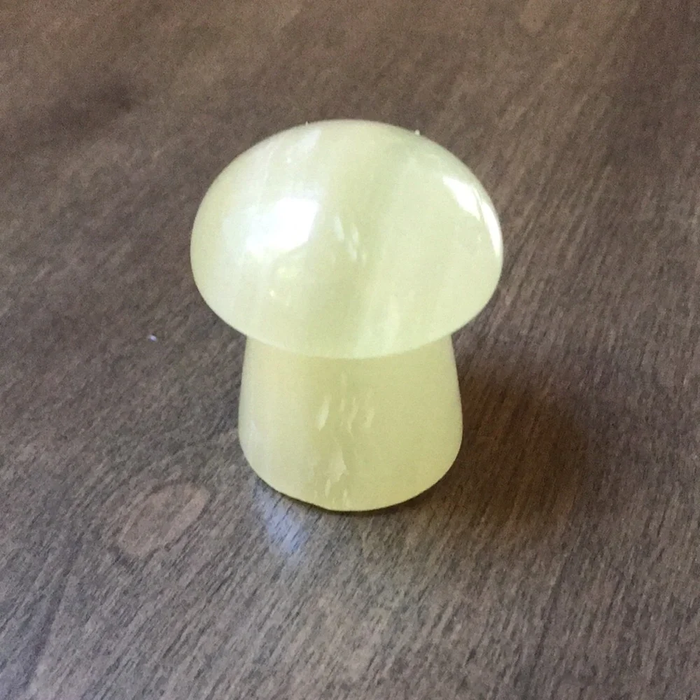 Green Aventurine Crystal Mushroom Stone - Picture 3 of 4
